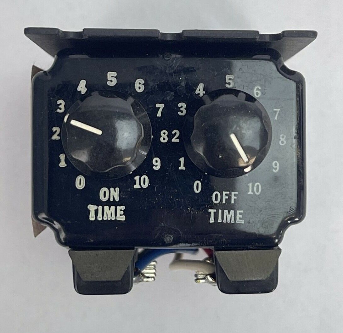 SYRACUSE ELECTRONICS SCCB-1039472 TIME DELAY RELAY 115VAC 1A ON TIME 2HR OFF TIM