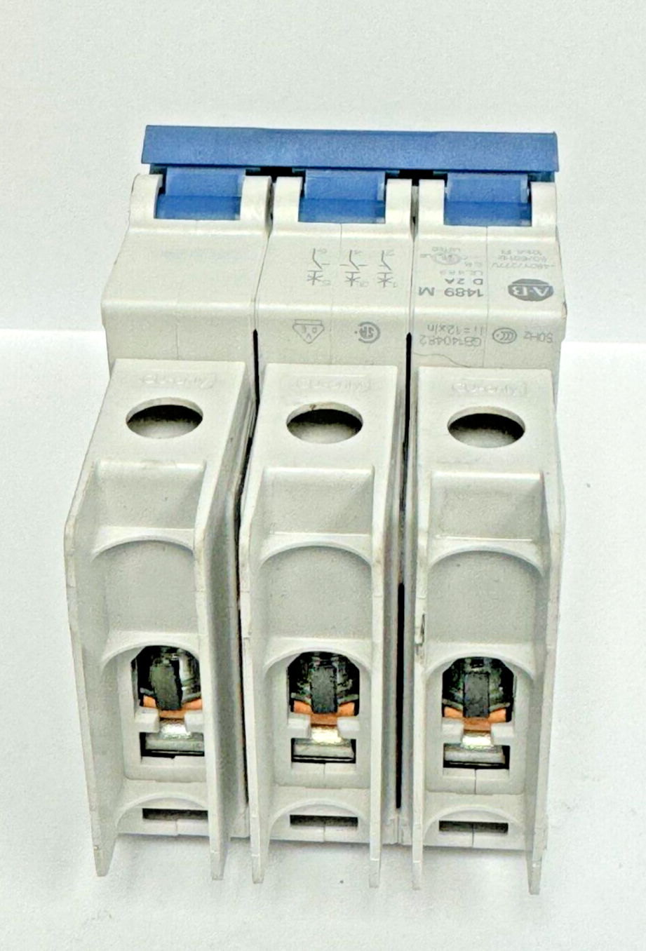 ALLEN-BRADLEY - 1489-M3D020 SER. D - CIRCUIT BREAKER - 3 P, 2 A, 277 V