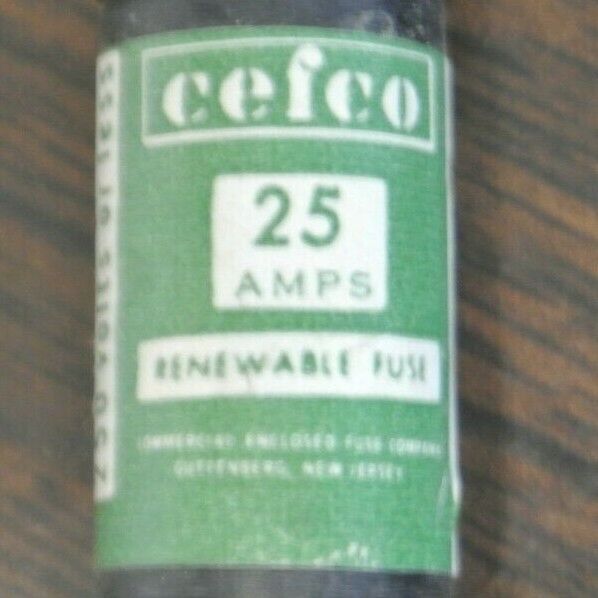 LOT of 4 / CEFCO R25 RENEWABLE FUSES / 25A / 250V / NEW SURPLUS