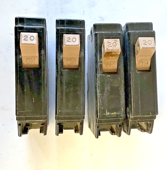 CUTLER HAMMER CH120 CIRCUIT BREAKER 20A 120/240VAC CLASS CTL TYPE CH***LOTOF4***