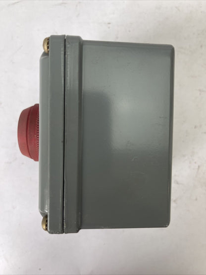 WESTINGHOUSE 5664D20G02 SDW PUSHBUTTON STATION 600V AC/DC NEMA 4 STANDARD DUTY