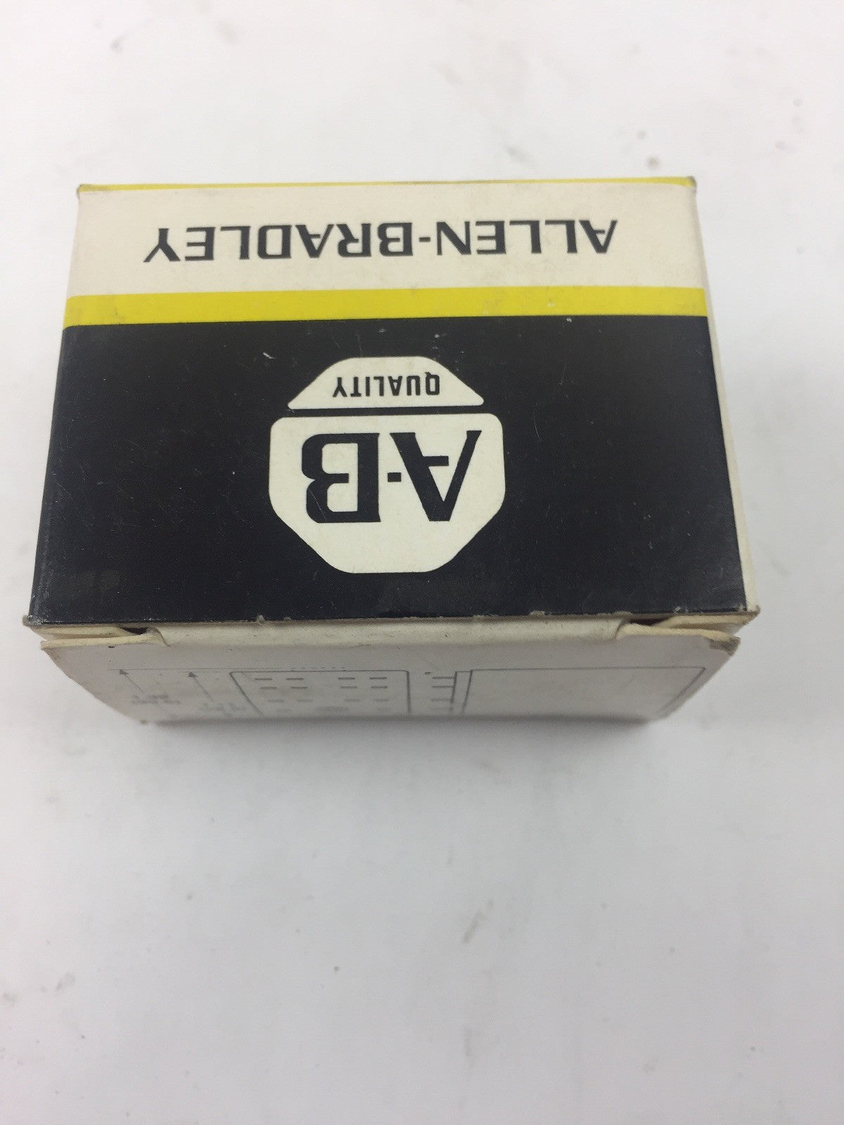ALLEN BRADLEY 700HC54Z24-4 CONTROL RELAY 1A 4PDT 24VDC SERIES A