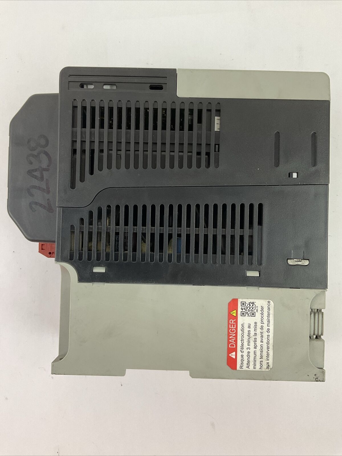 ALLEN BRADLEY 25B-D2P3N104 AC DRIVE FRN 4.001 SER A OUTPUT 0-460VAC 25-FAN1-70C