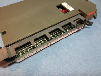 ALLEN-BRADLEY 1771-OAD B 12 to 120V AC OUTPUT MODULE