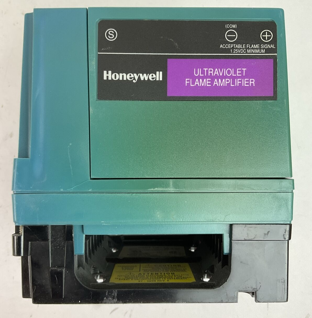 HONEY WELL RM7823 A 1016 FLAME SWITCH W/ ULTRAVIOLET FLAME AMPLIFLIER