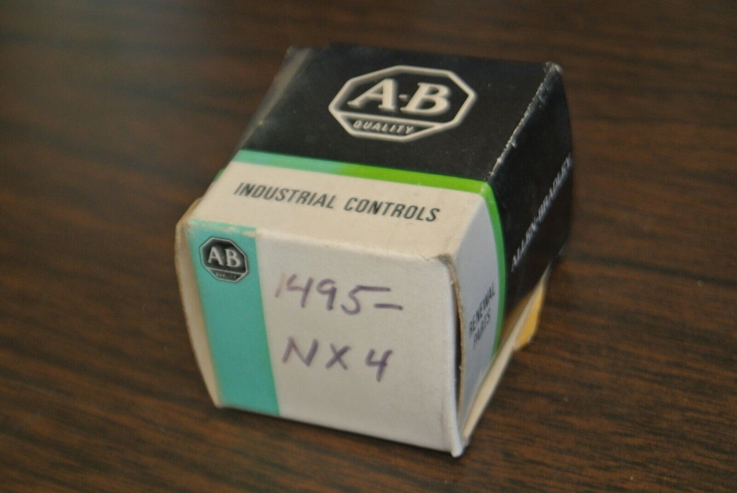 ALLEN-BRADLEY 1495-NX4 / SIZE 0-5 / AUXILIARY CONTACT / 600VAC / NEW SURPLUS