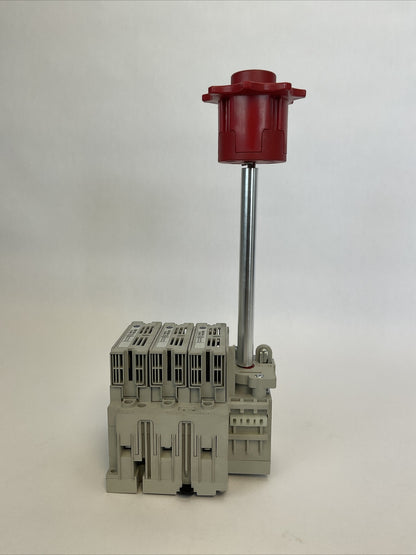 ALLEN BRADLEY 194R-C30-1753 DISCONNECT SWITCH 3PH 600VAC 20HP 250VDC 5HP 194R-N2