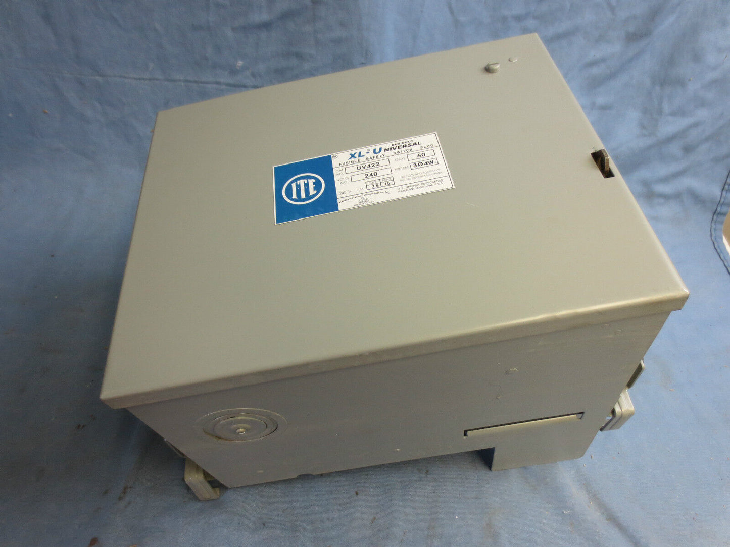 I-T-E UV322 FUSIBLE BUS PLUG - 60A 240V see condition description note - REFURB.