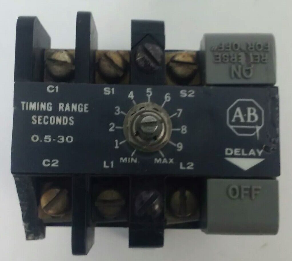ALLEN BRADLEY 852S-NSB SER.F SOLID STATE TIMER, 0.5-30 SECONDS TIME DELAY RANGE