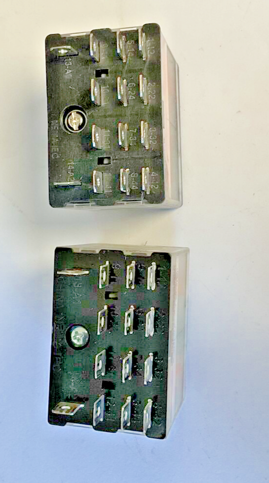 SCHNEIDER ELECTRIC 784XDXM4L-24D RELAY 28VDC 250VAC 3/4HP 15A ***LOTOF3***