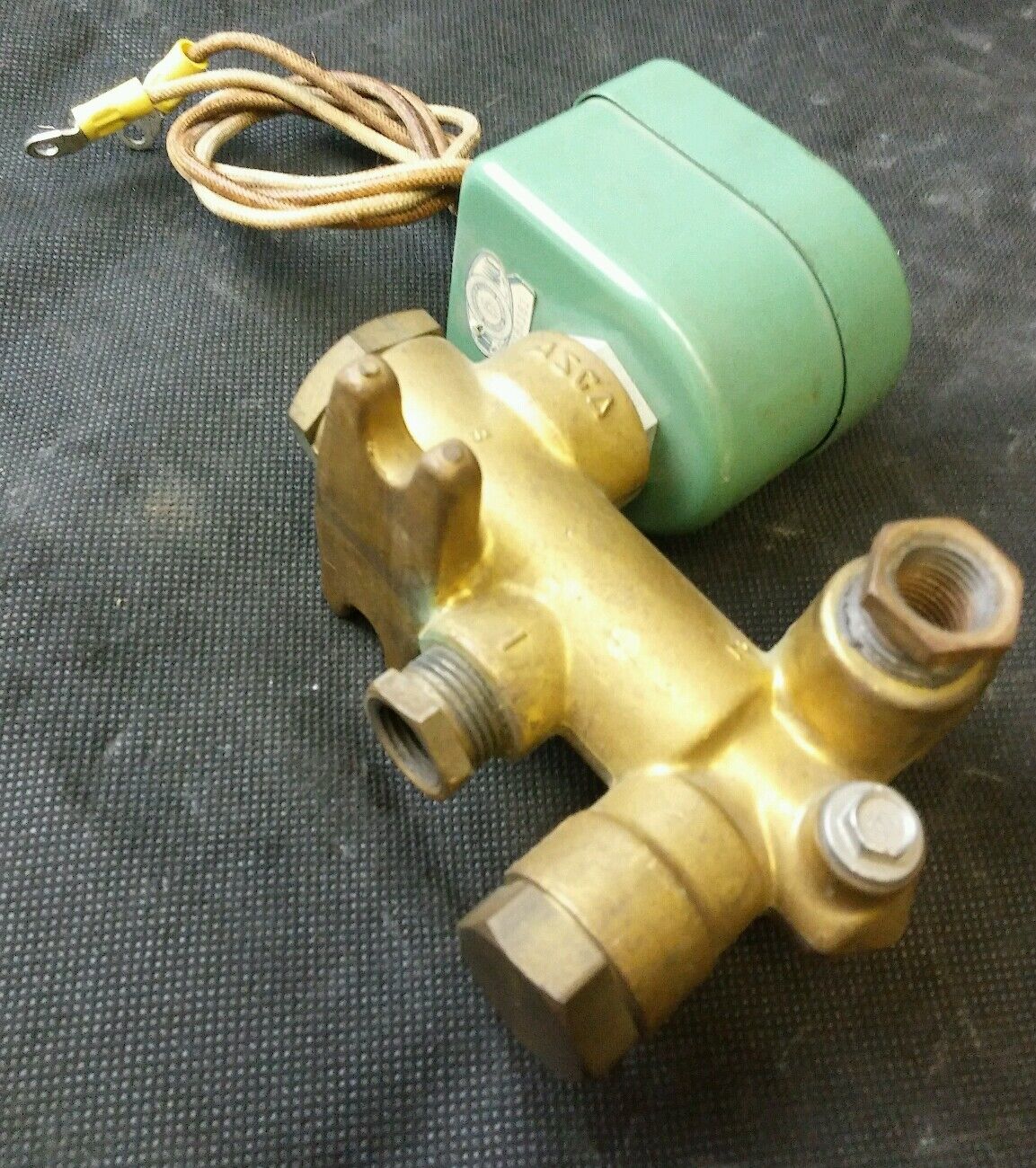 ASCO RED HAR SOLENOID VALVE 200921 4RF 110/120VAC 250PSI 1/4"