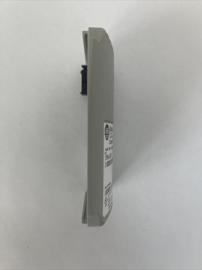 ALLEN BRADLEY 1769-ECR COMPACT I/O SER A RIGHT END CAP / TERMINATOR F/W REV N/A