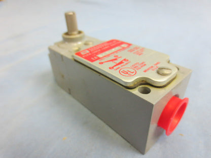 NAMCO EA510-17702 FLEX-LOCK LIMIT SWITCH - NEW SURPLUS