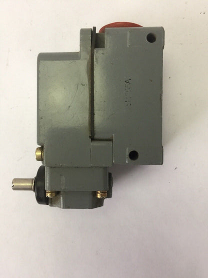 CUTLER HAMMER 10316H9075C TYPE L LIMIT SWITCH 600VAC PILOT DUTY