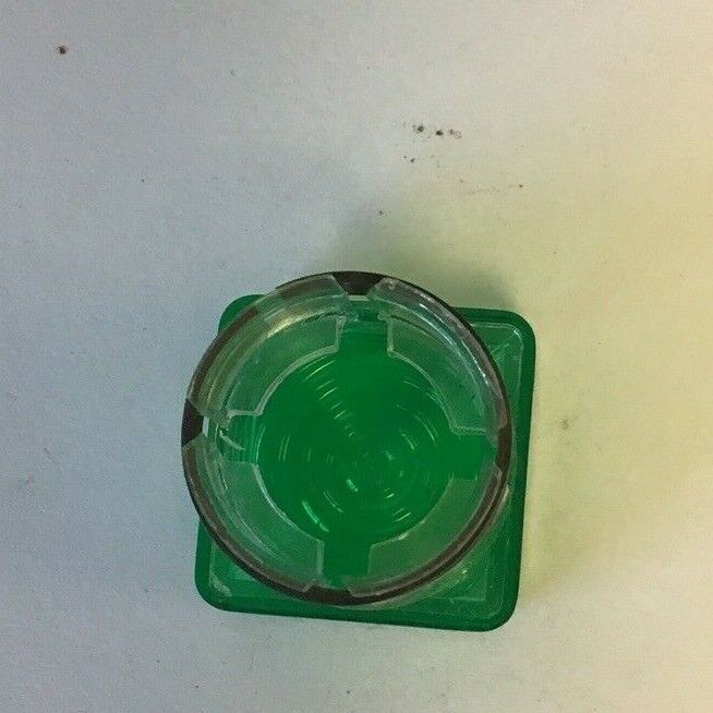 IDEC B-CG3 GREEN LENS COVER SQUARED ***LOTOF25***