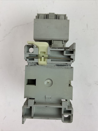 ALLEN BRADLEY STARTER 100-C09D*400 600VAC 25A 7.5HP COIL 24VDC 193-EA1DB 1-2.9A