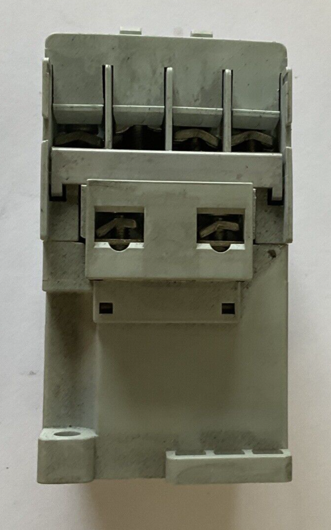 ALLEN BRADLEY 100-C12*400 CONTACTOR SER.A 600VAC 25A