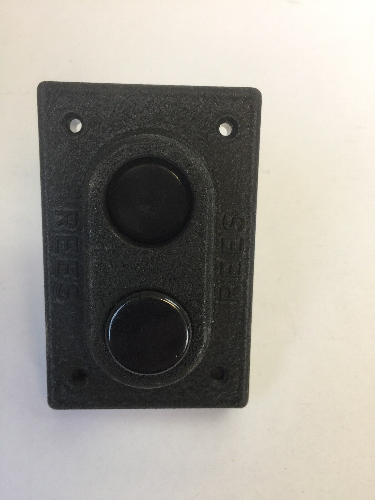 REES 00580-001 PUSHBUTTON SWITCH BLACK AUTO ON AUTO OFF