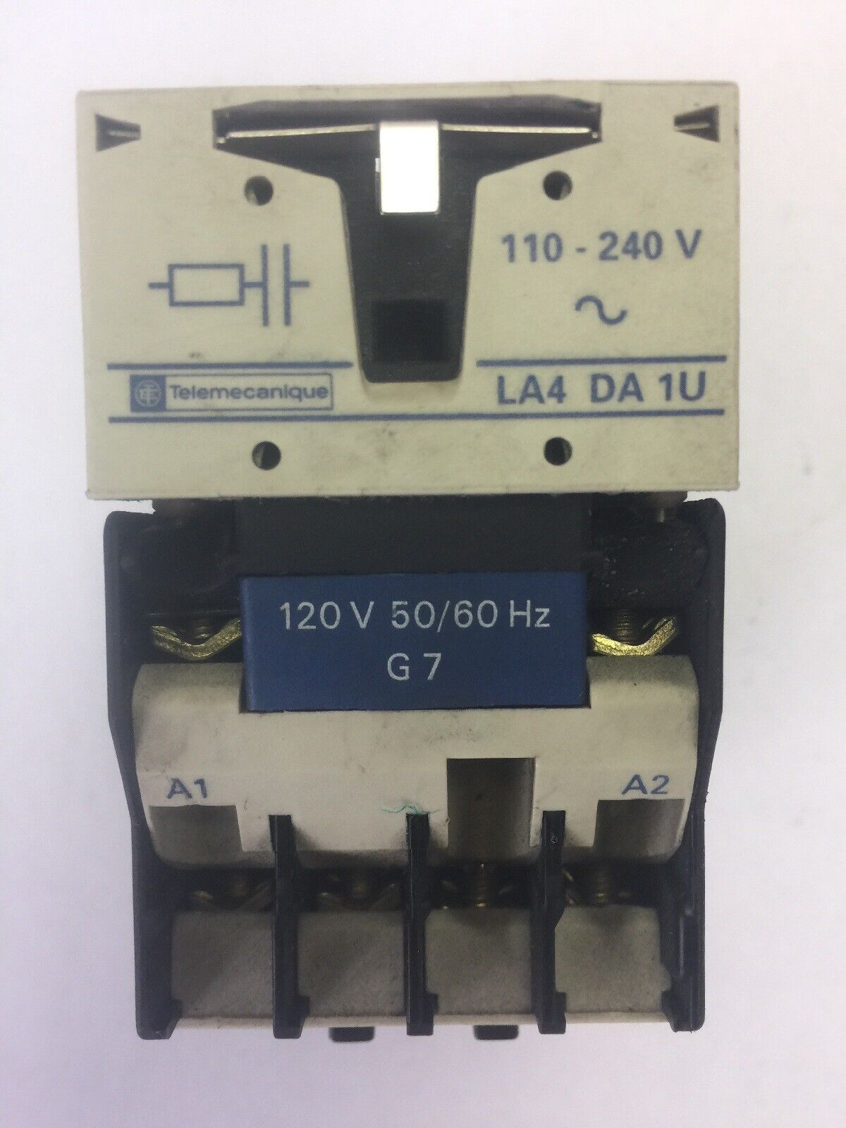 TELEMECANIQUE CA2DN40 CONTACTOR COIL 120V 60HZ LA4DA1U SUPRESSOR LA1DN04 AUXILIA