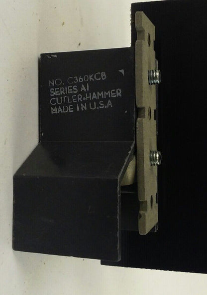 Eaton Cutler Hammer C360KCB Series A1 FUSE BASE - 3 Pole, 30 Amp (NEW IN BOX)