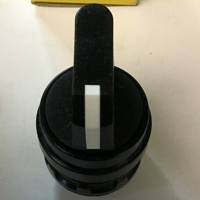 SQUARE D 9001 D2G3S, D3G2S, D2G2S SELECTOR SWITCH***LOTOF3***
