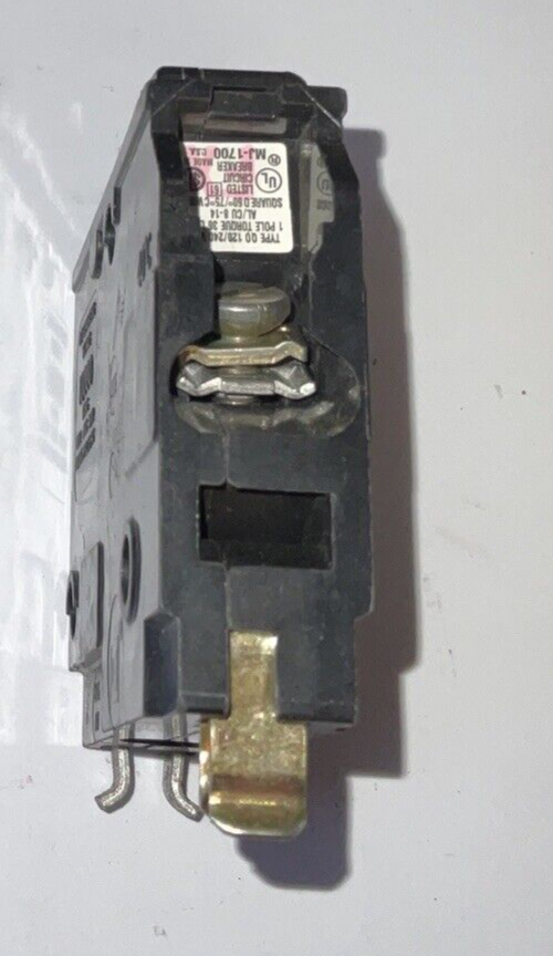 SQUARE D QO130 CIRCUIT BREAKER 120/240VAC 1POLE ***LOTOF9***
