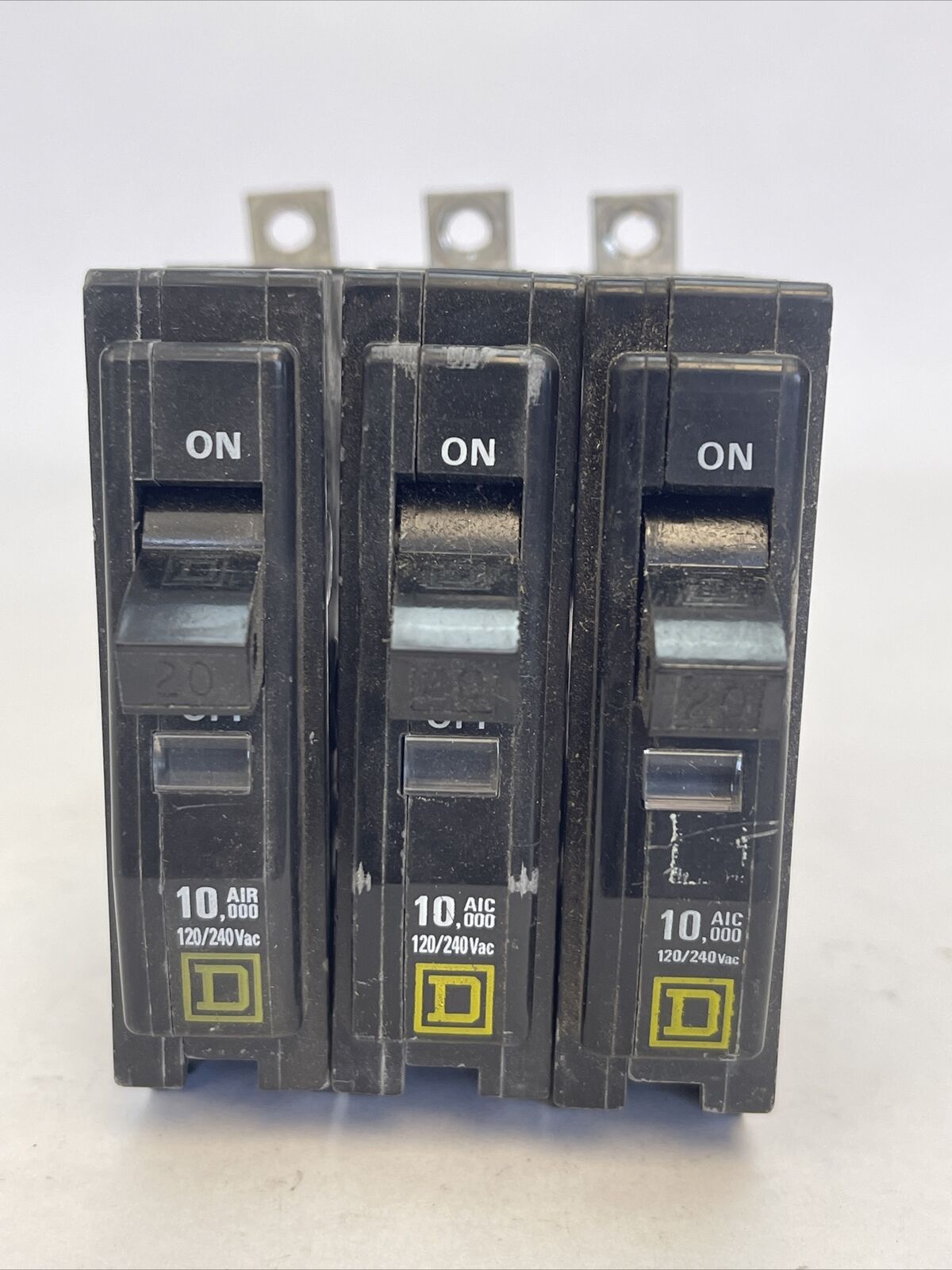 SQUARE D QOB120 BOLT ON CIRCUIT BREAKER 1POLE 20AMP 120/240VAC (LOT OF 3)