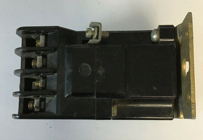 WESTINGHOUSE  BF31A CONTROL RELAY 300VAC 10A 135A582G01