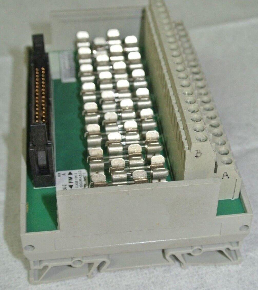 ALLEN-BRADLEY 1492-IFM40F-FS24-2 DIGITAL INTERFACE MODULE, FUSED, 40-Pt 24VAC/DC