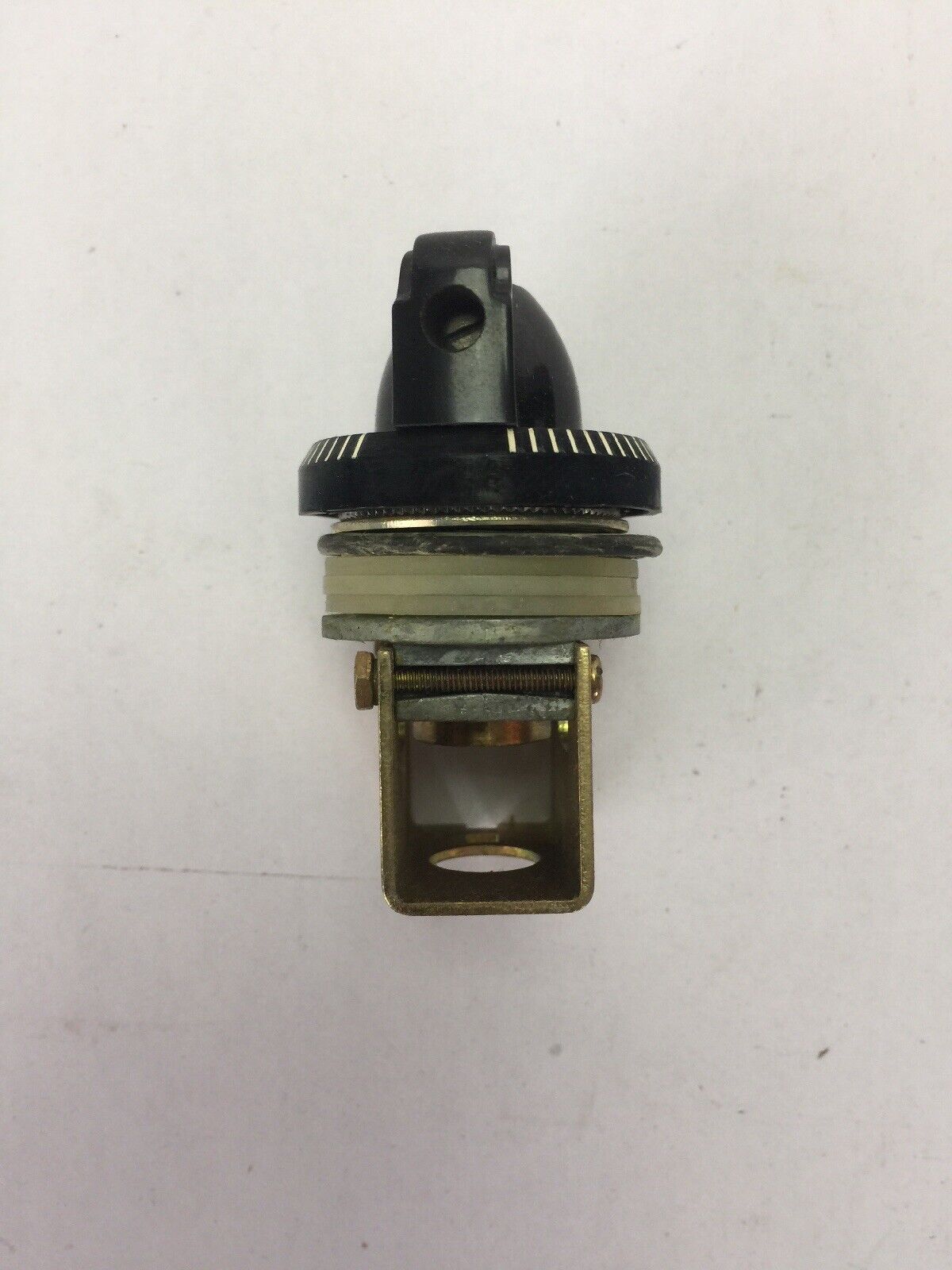 GE CR104G13 POTENTIOMETER OPERATOR ONLY MIN OILTIGHT ACCESSORY FOR 1/4 X 3/4 SHA