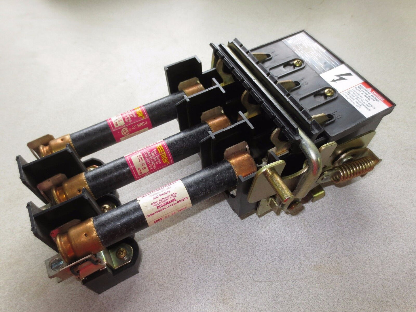 SIEMENS MCS603R FUSIBLE / FUSED DISCONNECT SWITCH w/ 8A FUSES