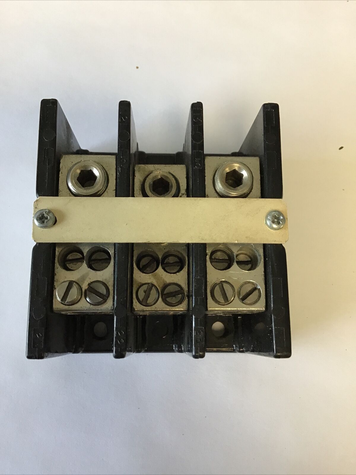 ALLEN BRADLEY 1492-PD3C141 DISTRIBUTION/ POWER BLOCK SER.B 600V 175A