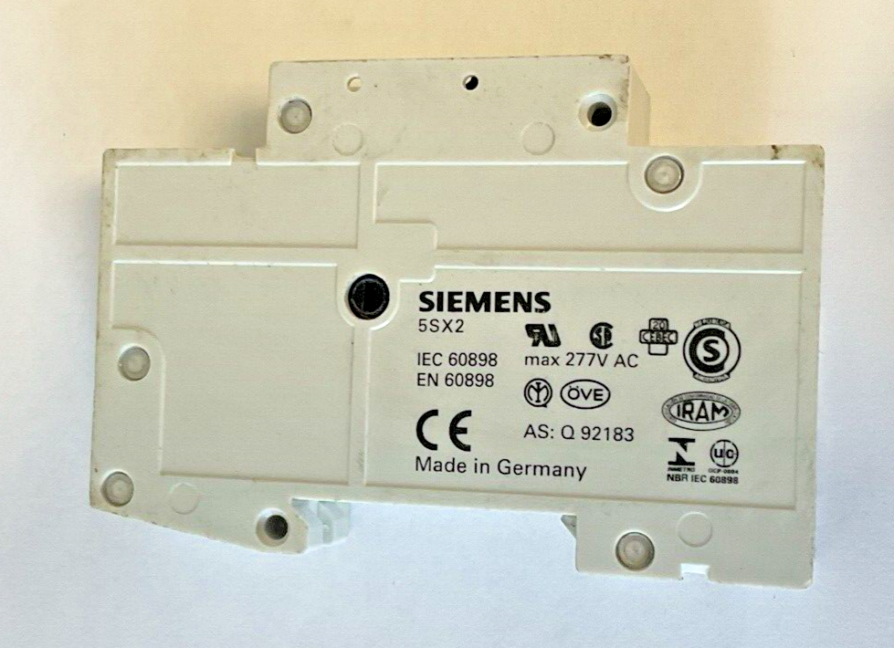 SIEMENS 5SX2 C2 & 5SX21 C4 CIRCUIT BREAKER W/ 5SX9100 HS 230/400V  ****LOTOF6***