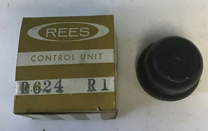 REES R264 R1 RUBBER PUSH BUTTON BOOT/COVER****LOTOF5****