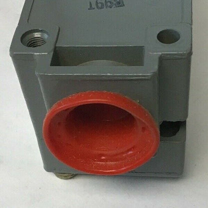 SQUARE D CLASS 9007 B62GD  SER.B HEAVY DUTY LIMIT SWITCH