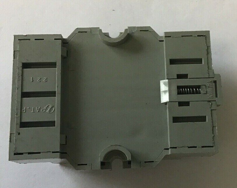 IDEC SH4B-05 RELAY SOCKET BASE 10A 300V***(LOTOF9)***