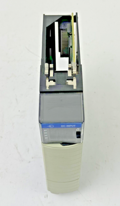 ALLEN-BRADLEY - 1756-IB16 SER. B FW: 3.5 - CONTROL LOGIX 32 SINKING POINT MODULE