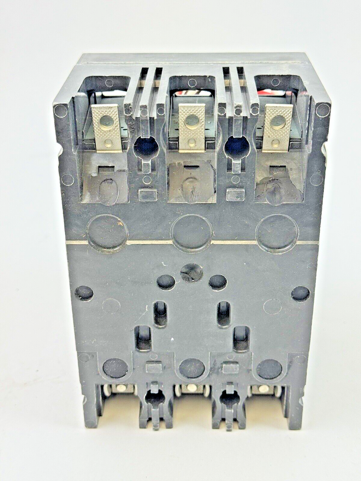 GE - TED134015 - IND. CIRCUIT BREAKER W/ AUX SWITCH - 15A, 480 VDC, 3 POLE - NEW