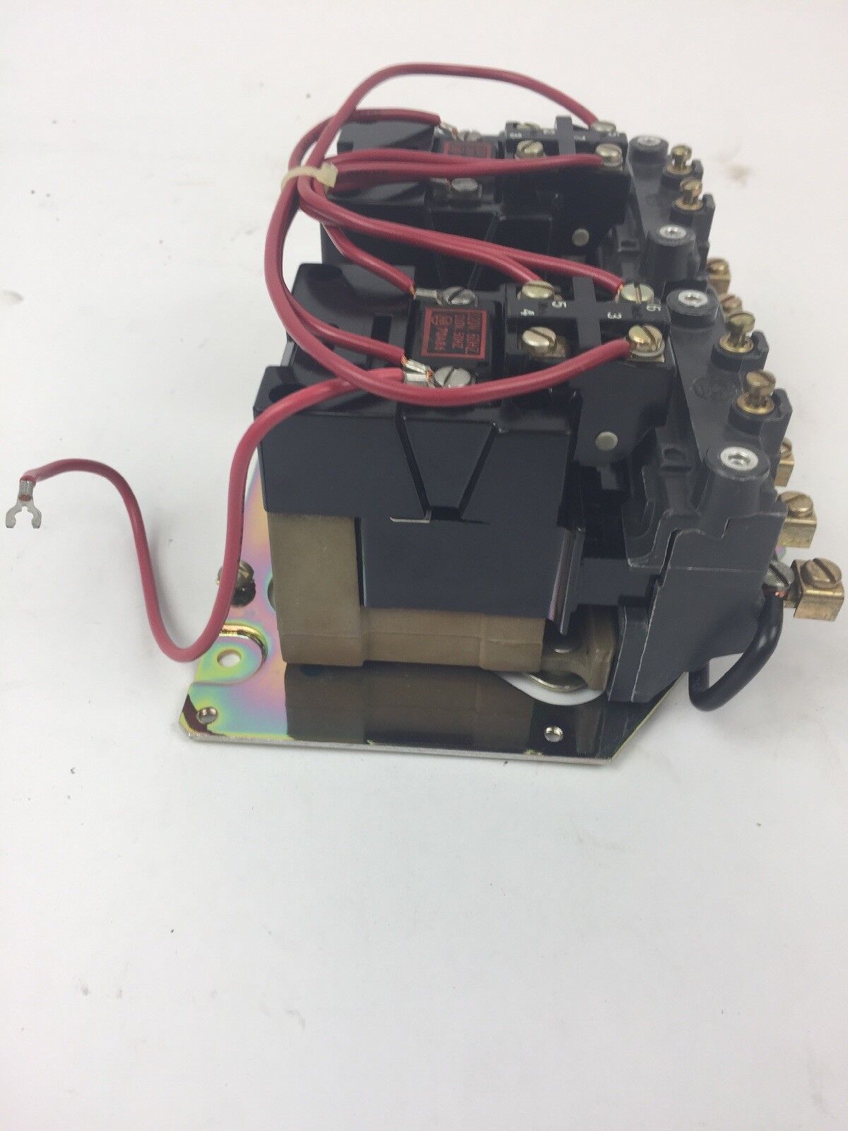 ALLEN BRADLEY 715X-A0D3000 TWO SPEED STARTER SIZE 0 PHASE 3 120V 60HZ NO CONTACT