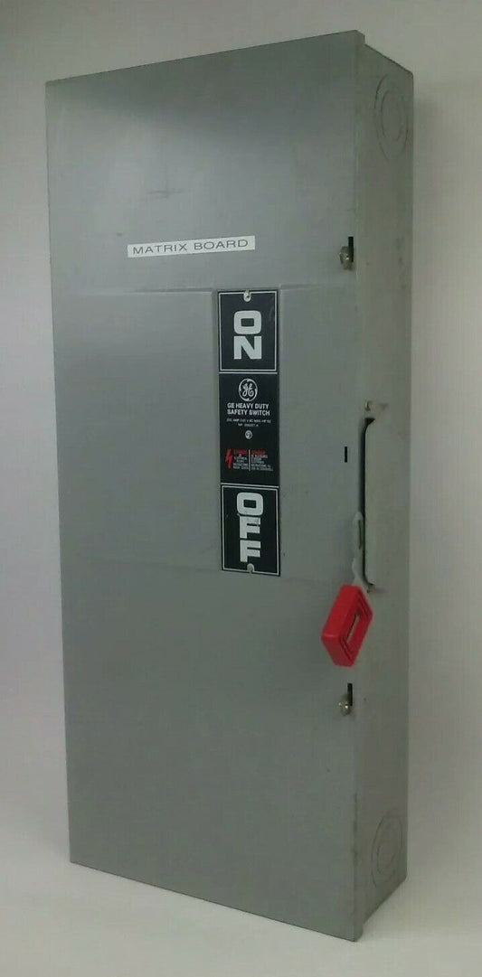 GE TH4324 MODEL 7 FUSIBLE SAFETY SWITCH 3P 200A 240V 60 TYPE 1 INDOOR ENCLOSURE