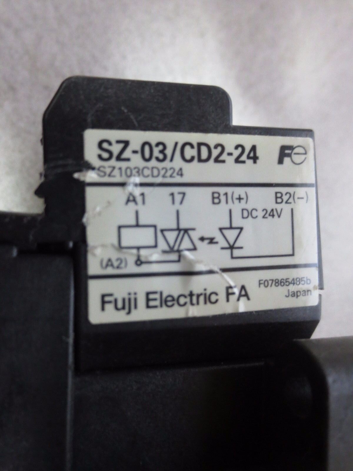 FUJI SH04AA CONTACTOR + SZ-03/CD2-24 - 24VDC COIL DRIVE UNIT - 4SH422#