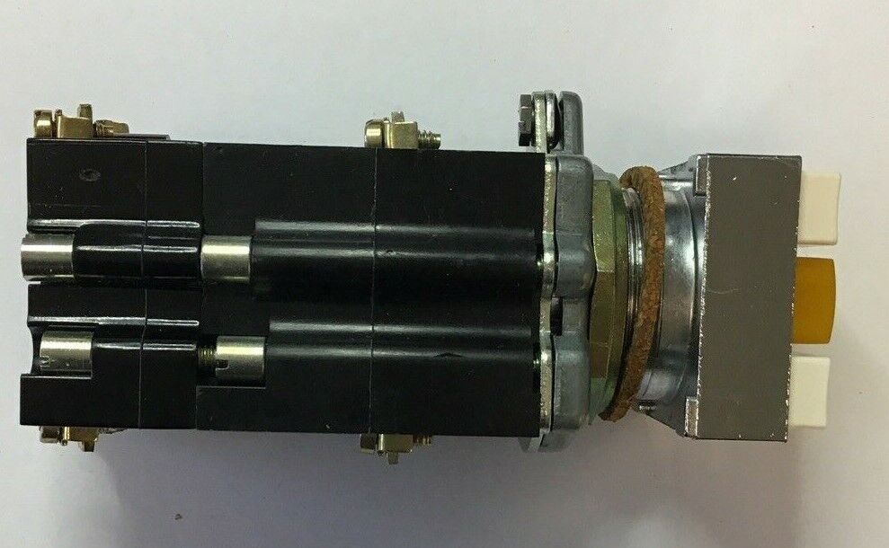 CUTLER-HAMMER E30JX6 PUSHBUTTON OPERATOR W/INDICATING LIGHT 48VAC/DC