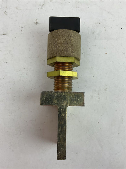 SIEMENS RS5774 REAR CONNECTING STUD USE WITH FRAM TYPE J, JD
