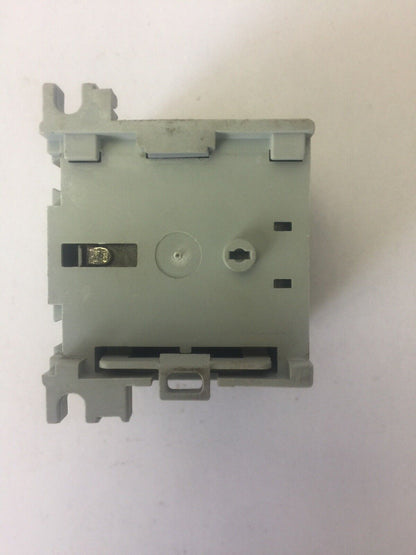 ALLEN BRADLEY 700DC-M310* CONTROL RELAY SER A 600VAC 5A 300VAC 12A COIL 24VDC
