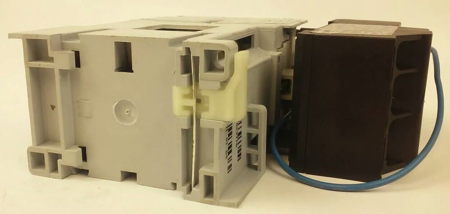 ALLEN BRADLEY 100-C09D*10 SER. A,CONTACTOR,3PH,600V,25A,24VDC COIL ,W/ 193-TAB24