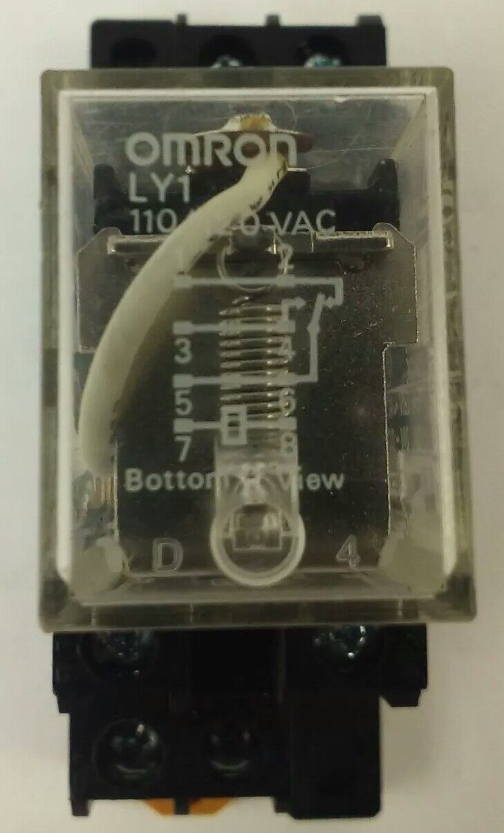 OMRON LY1 RELAY 110/120VAC,WITH OMRON PTF08A-E RELAY BASE 2-M4X12 2617H 15A 200V