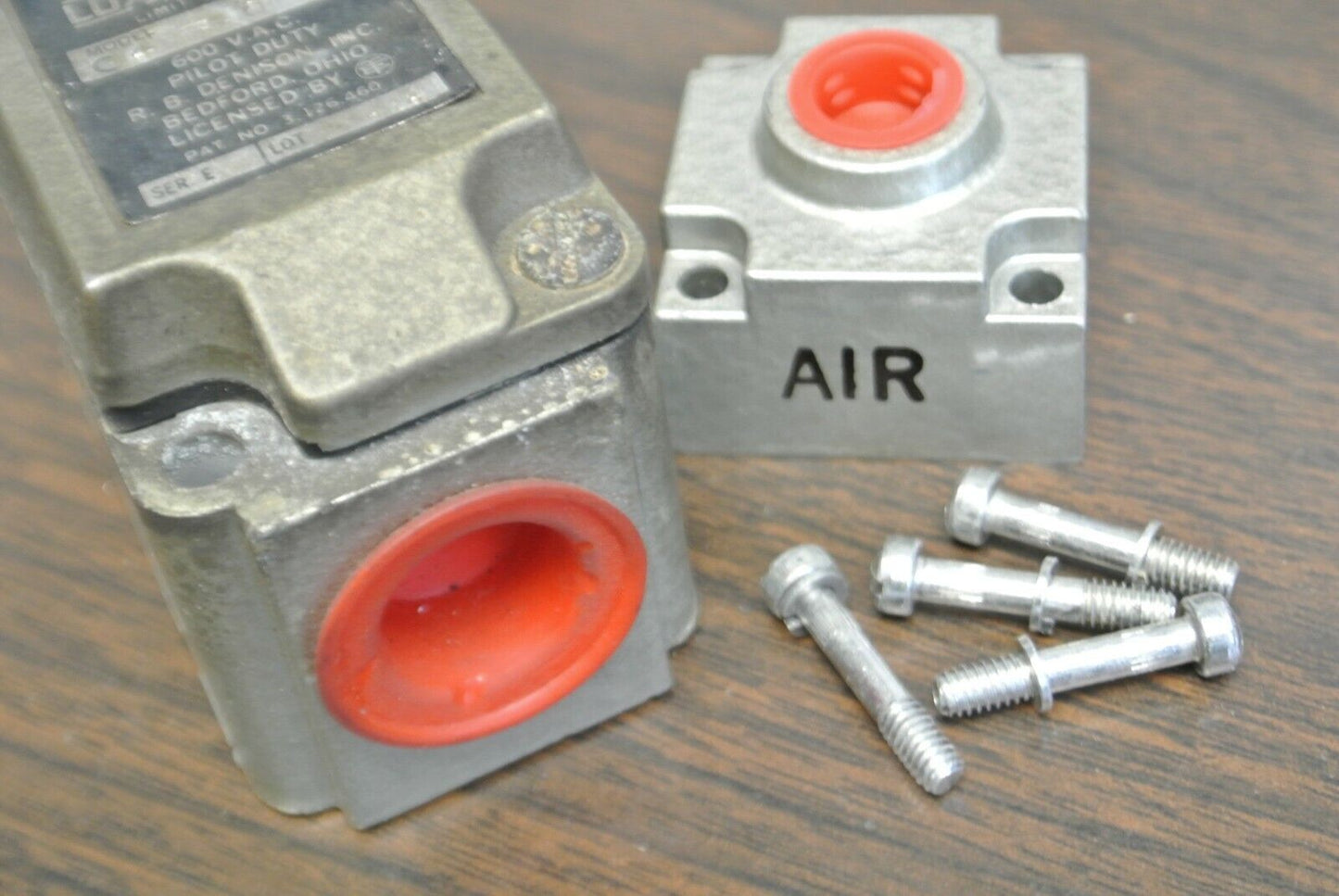 GOULD / R.B. DENISON / C4-AIR LIMIT SWITCH / NEW SURPLUS