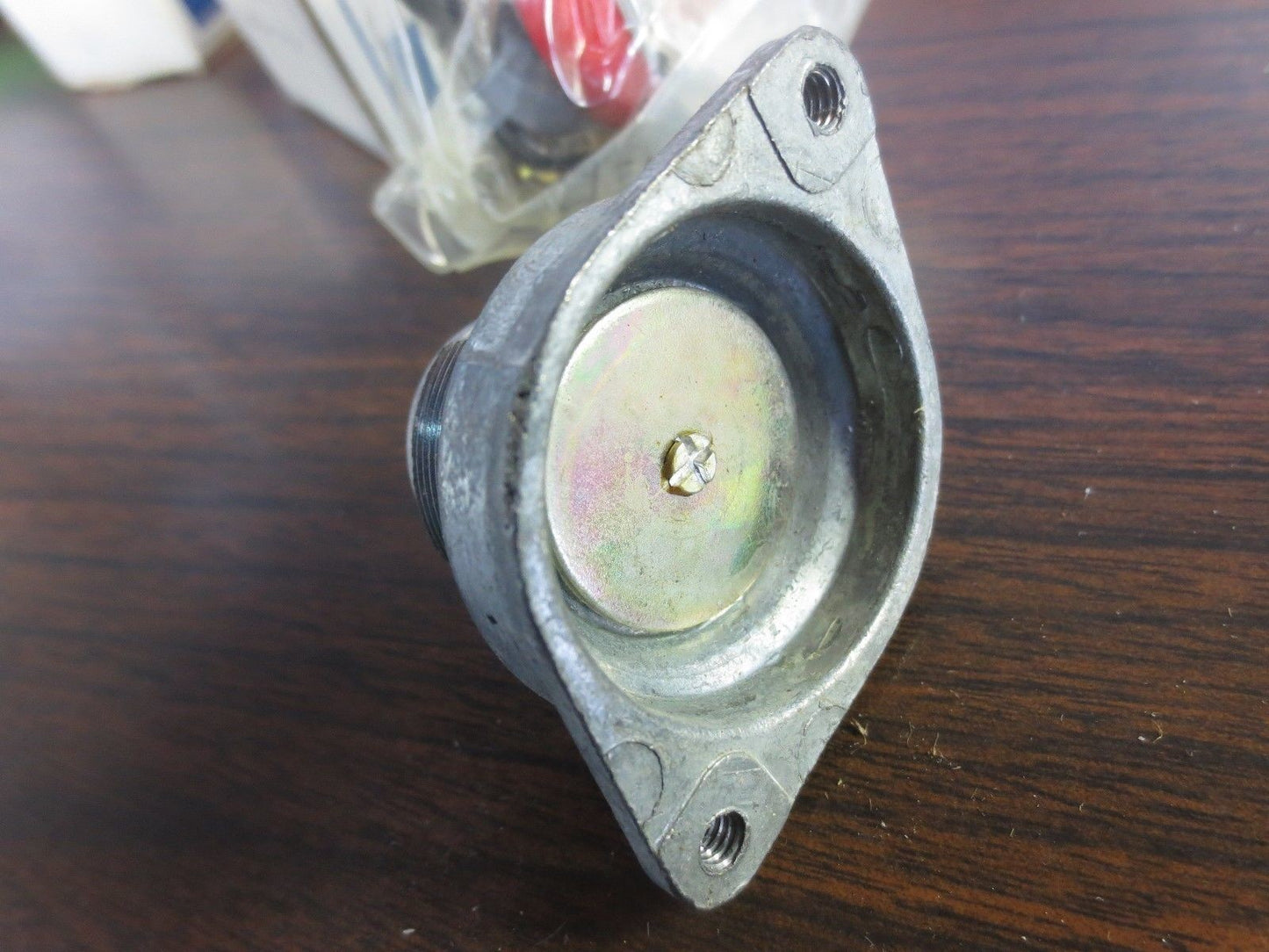 GENERAL ELECTRIC CR2940UA200C HEAVY DUTY OILTIGHT PUSHBUTTON OPERATOR / RED