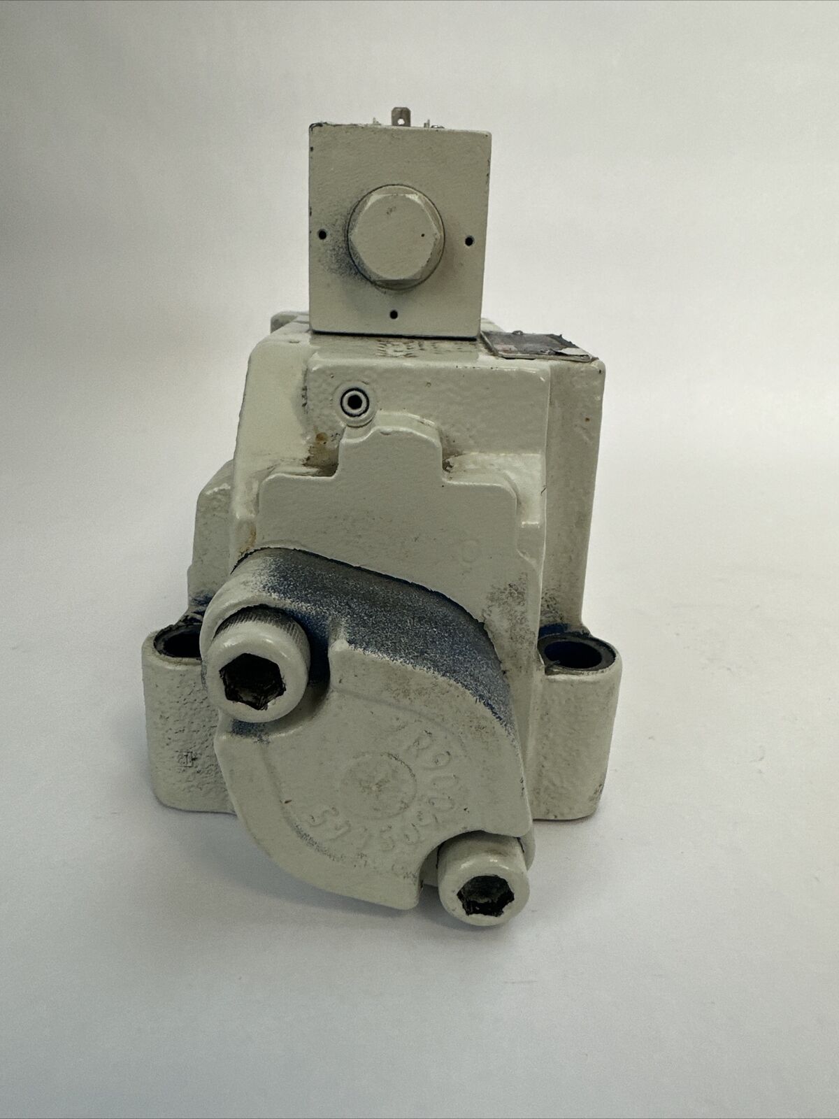 REXROTH R900937356 VALVE R900915069