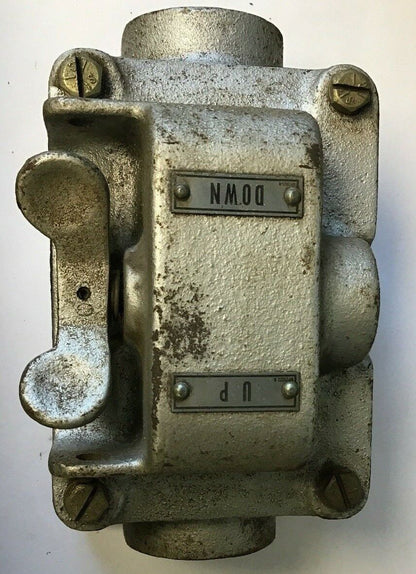WESTINGHOUSE TYPE HDW PUSHBUTTON STATION 47A4254G23 600VOLTS